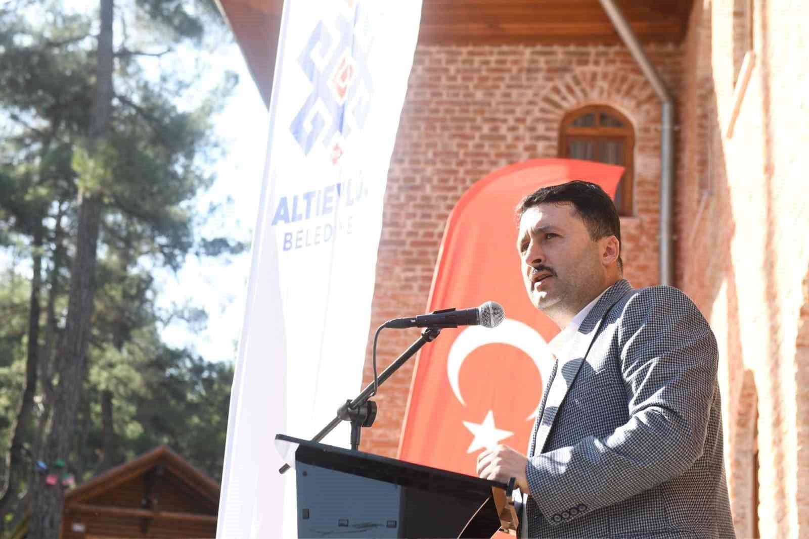 Altıeylüllü Muhtarlar Konakpınar Gençlik Merkezi’nde bir araya geldi