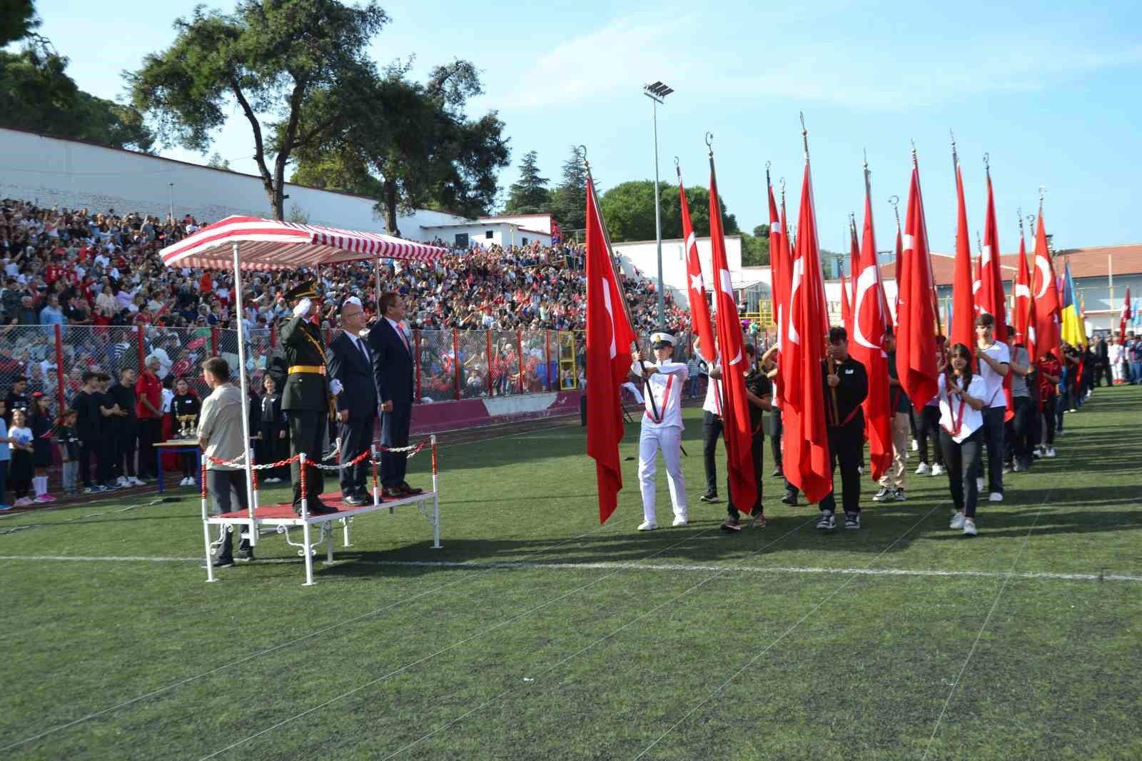 Ayvalık’ta Cumhuriyetin 100. yıl coşkusu