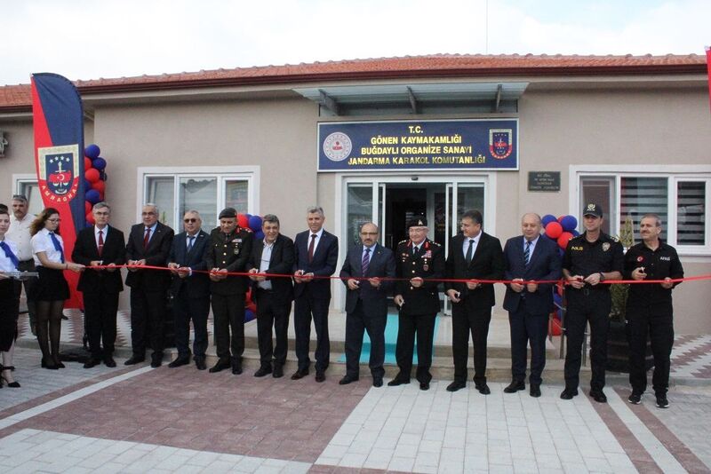 Gönen ve Erdek’te yeni Jandarma Karakol Komutanlığı binaları açıldı