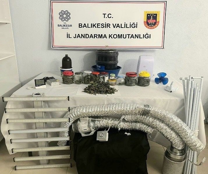 GÖNEN’DE JANDARMA'DAN UYUŞTURUCU OPERASYONU