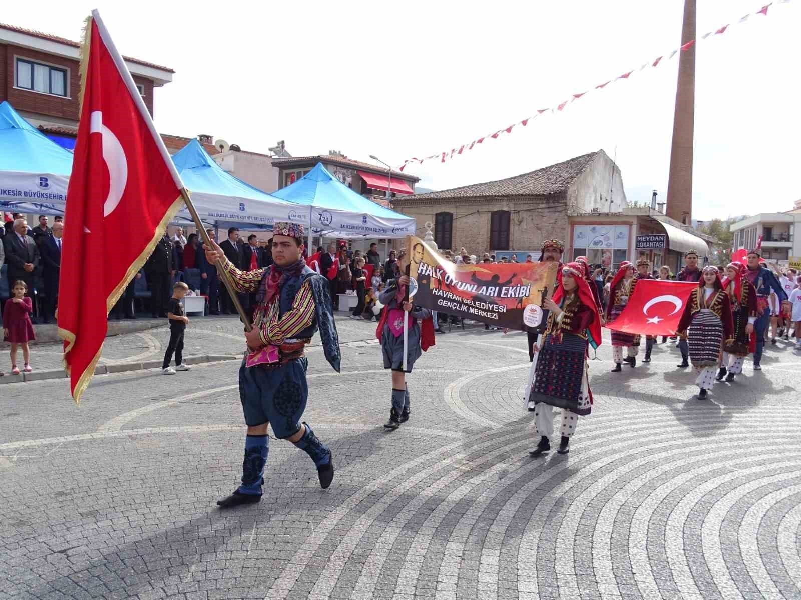 Havran’da Cumhuriyet’in 100. Yılı coşkuyla kutlandı