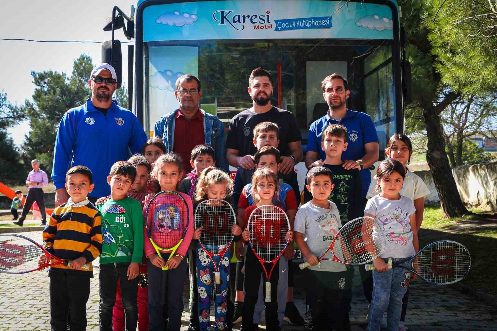 Karesi’nin çocukları oynayarak öğreniyor