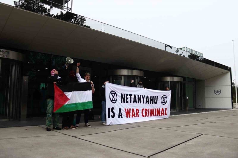 Uluslararası Ceza Mahkemesi’nde İsrail karşıtı protesto: “Netanyahu bir savaş suçlusu”