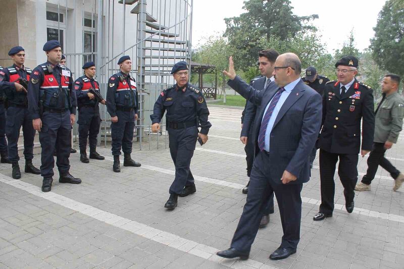 Vali Ustaoğlu’ndan Manyas’a ziyaret