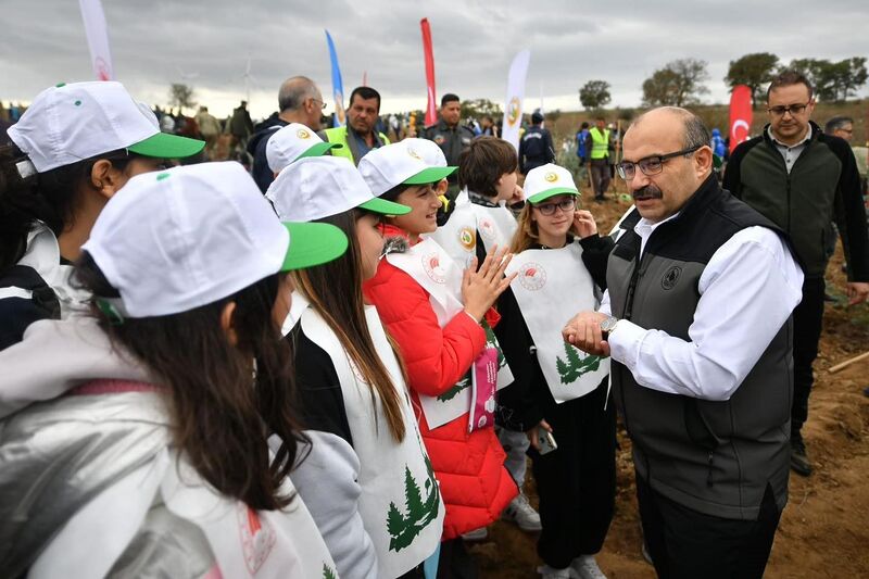 BALIKESİR’DE FİDANLAR TOPRAKLA BULUŞTU