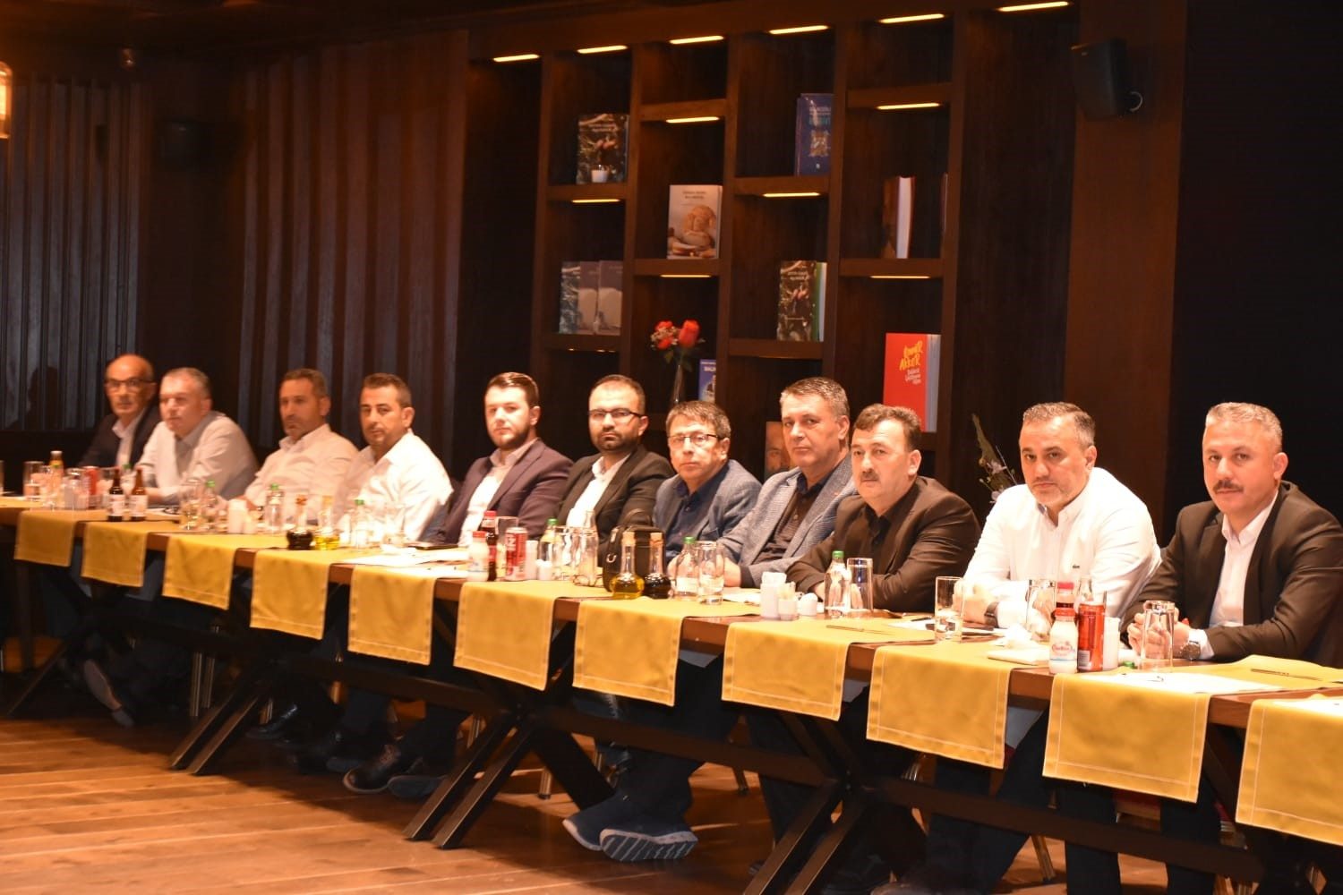 AK PARTİ BALIKESİR’DE İLÇE BAŞKANLARI TOPLANTISI