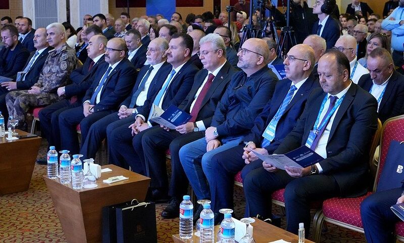 VUSLAT DERNEĞİ’NDEN YENİ TÜRKİYE KONFERANSI