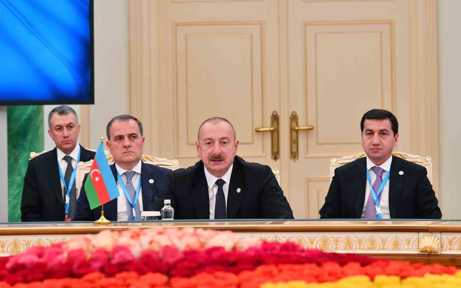 Aliyev: “2026 yılı sonuna kadar 140 binden fazla kişinin Karabağ ve Doğu Zengezur’a dönmesi bekleniyor”