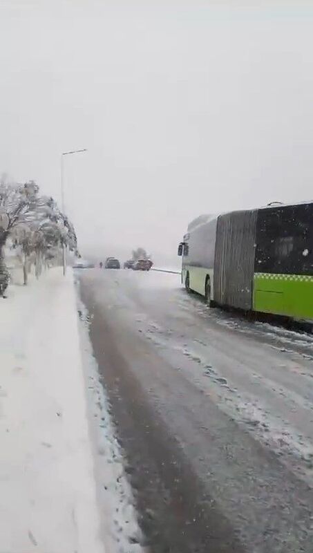 Araçlar yolda kalınca gençler sınava yetişemedi