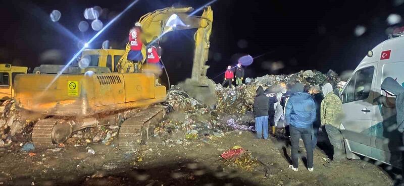 Belediye işçisi çöplükte kayboldu, arama çalışmaları başladı