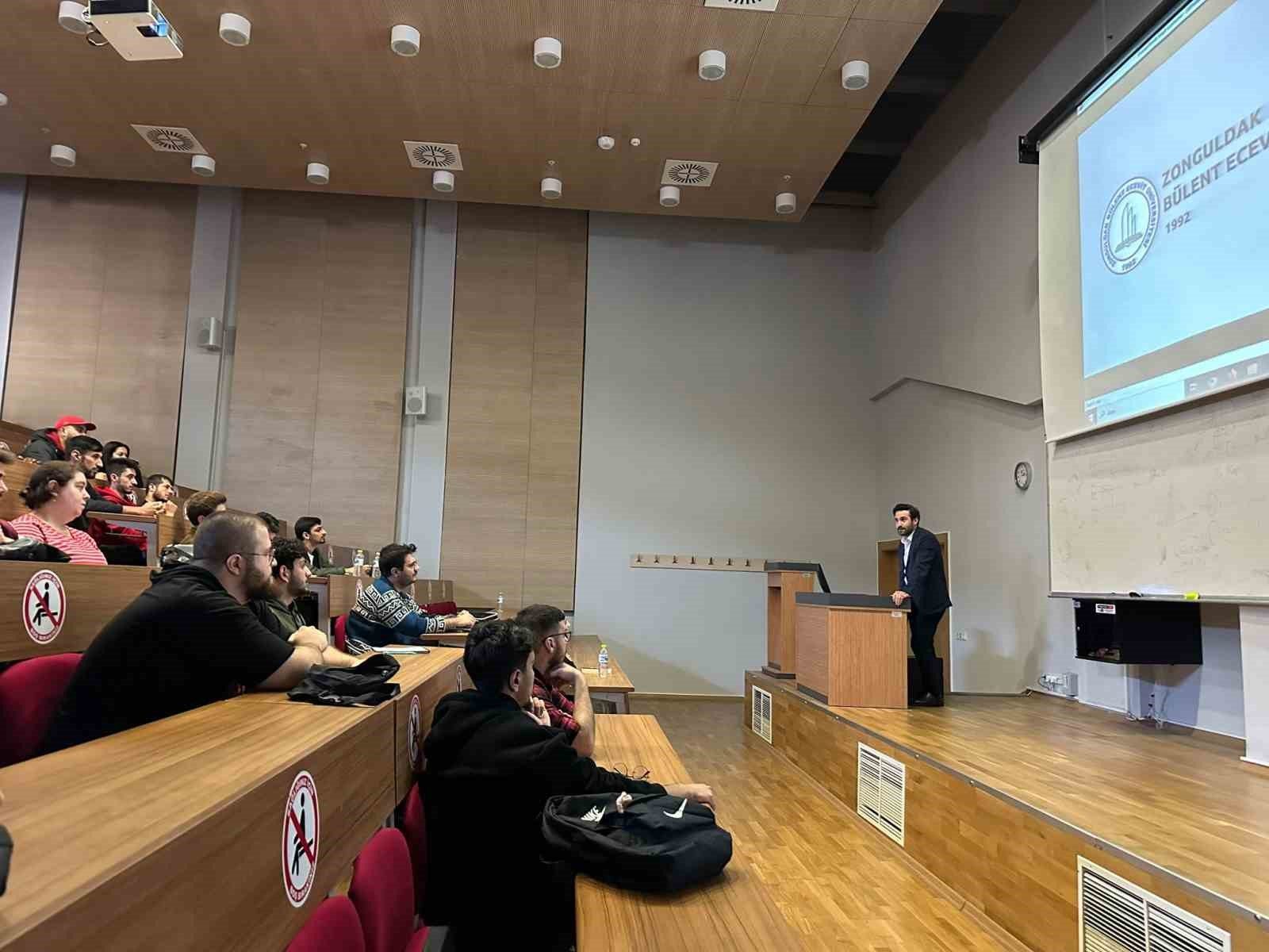 Buğra Hamzaçebi’den Öğrencilere ’Binalarda Erişilebilirlik’ Semineri