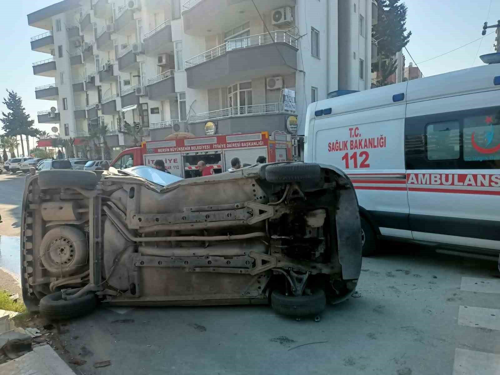 Cip ile çarpışan hafif ticari araç devrildi: 1 yaralı