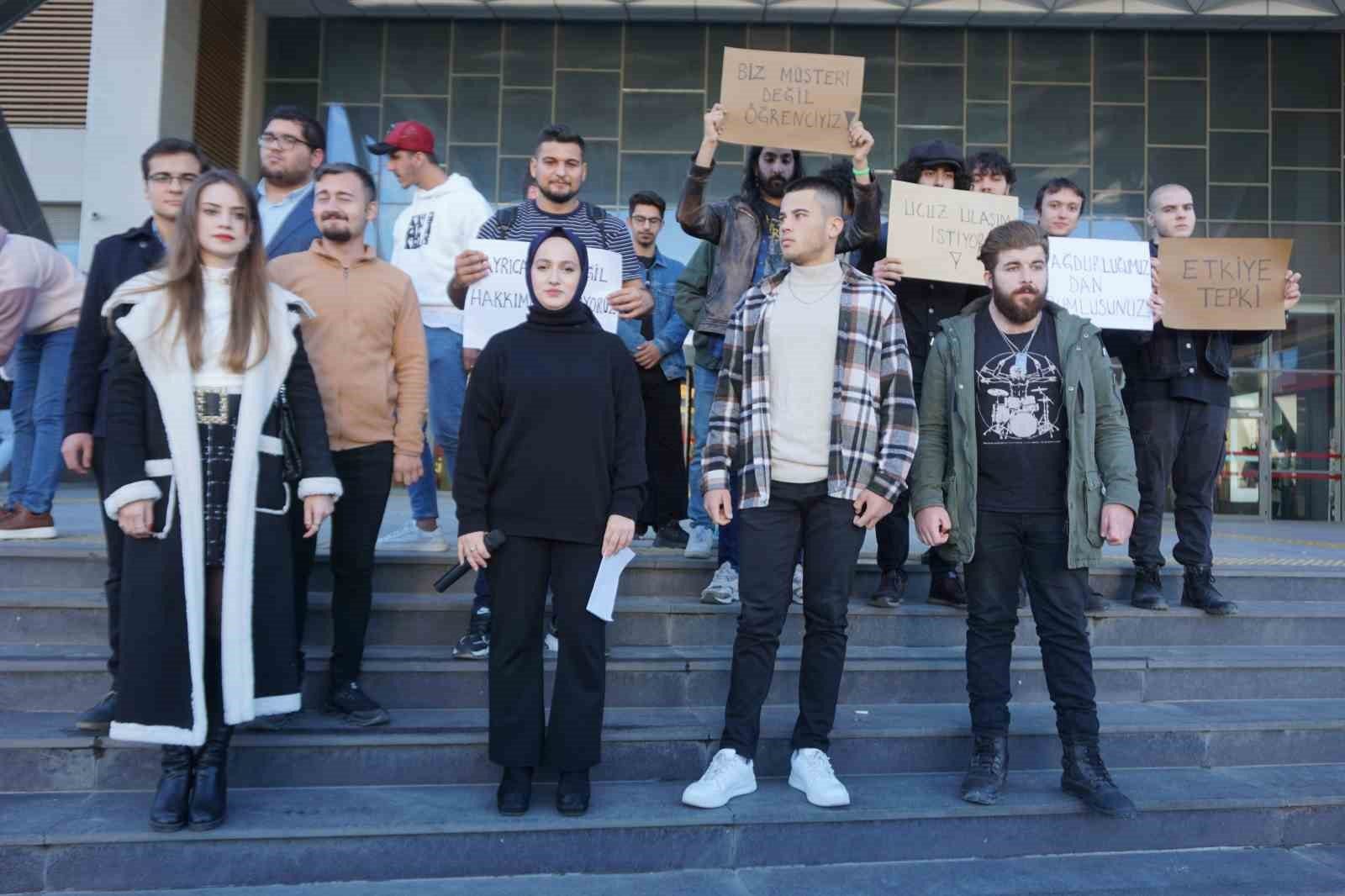 Edirne’de üniversite öğrencilerinden en pahalı ulaşım ücretlerine tepki