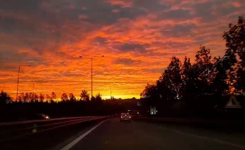 İstanbul’da gün görsel şölenle başladı