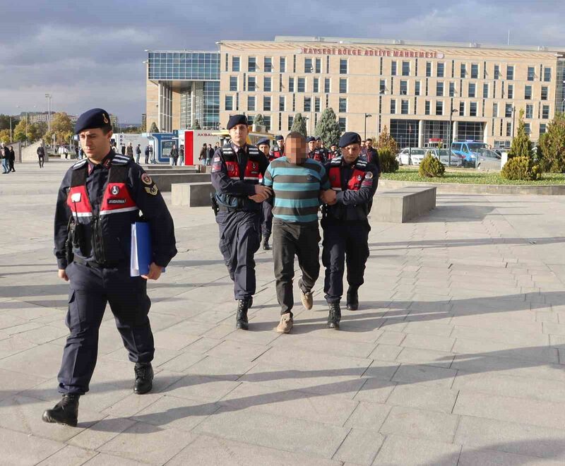 Kayseri’deki kadın cinayetinde yeni gelişme: Komşusu ve 2 oğlu adliyede