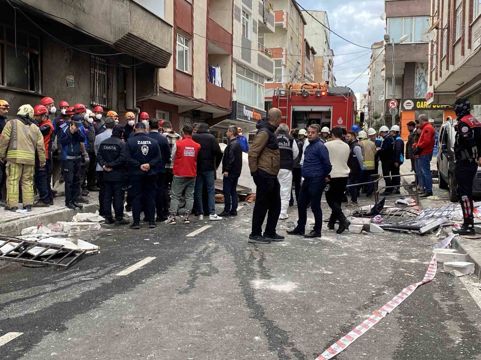 Küçükçekmece’de patlamanın yaşandığı bina dronla görüntülendi