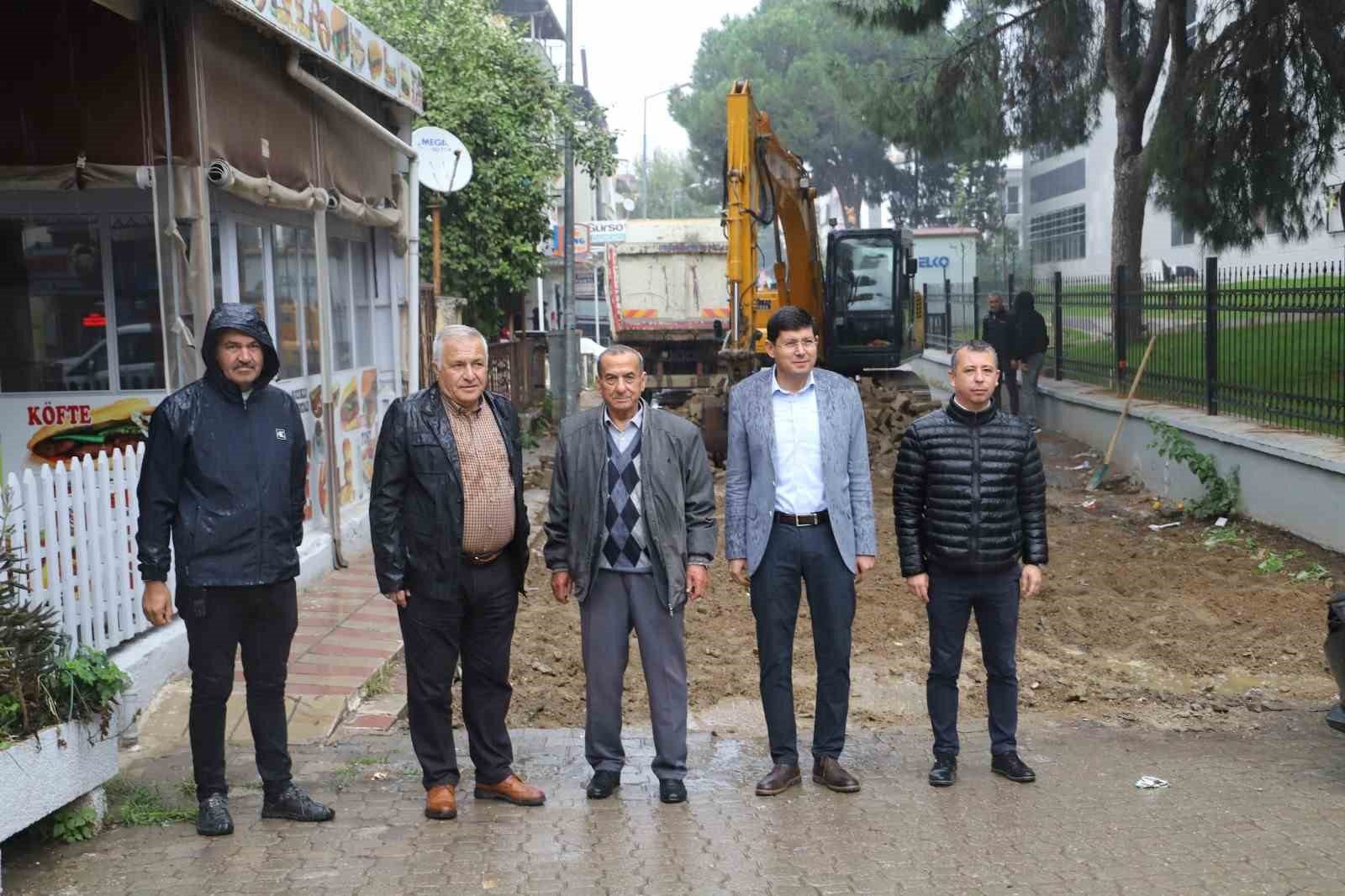 Nazilli’de yol çalışmaları aralıksız sürüyor