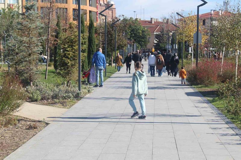 Okulların birinci ara tatil dönemi Millet Bahçesi’ni şenlendirdi