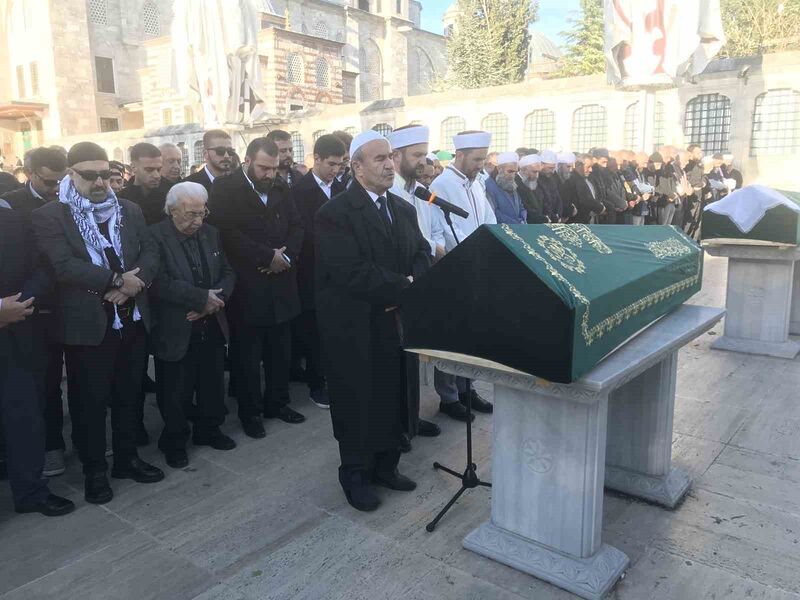 Osmanlı Hanedan Ailesi Reisi Şehzade Harun Osmanoğlu’nun dünürü son yolculuğuna uğurlandı