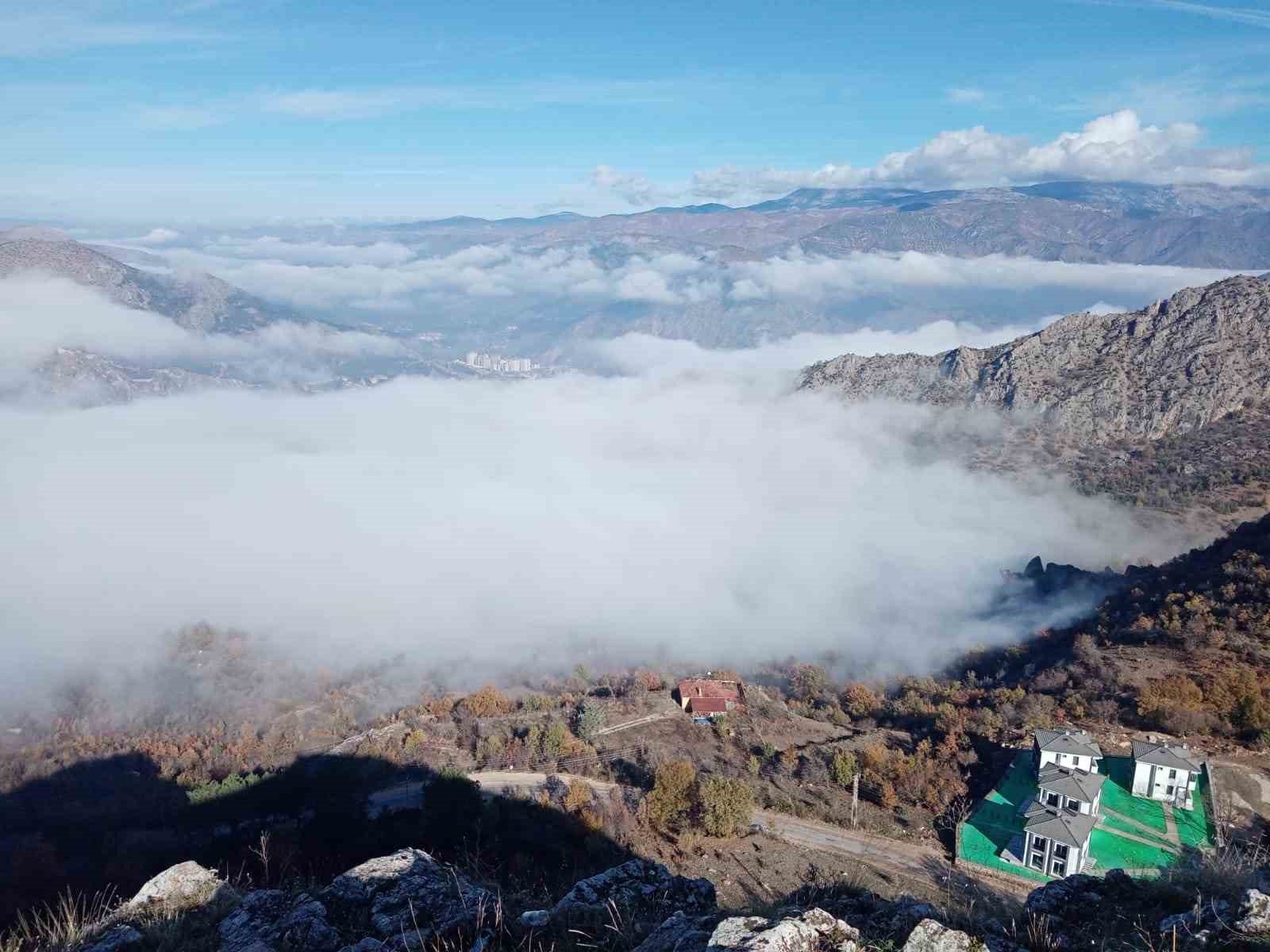 Sis denizi Amasya’yı kapladı