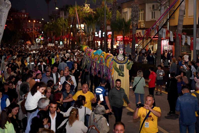 Tarsus’ta festival coşkusu sürüyor