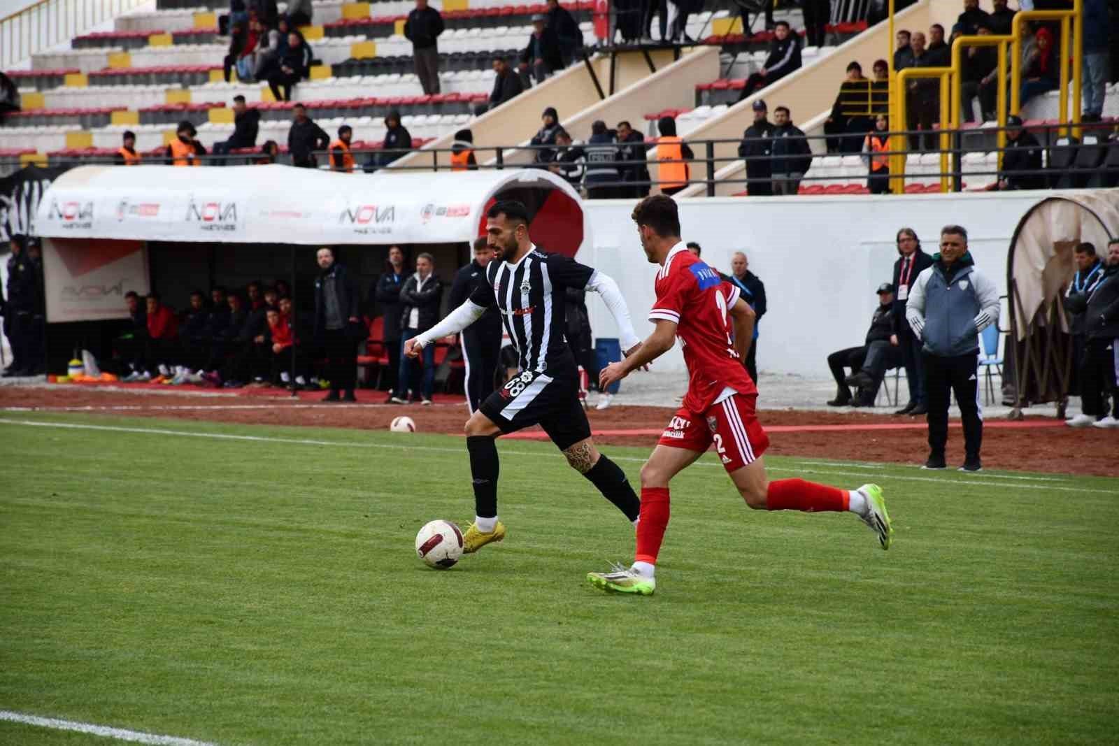 TFF 2.LİG KIRMIZI GRUPTA MÜCADELE EDEN MOTOLÜX 68 AKSARAY BELEDİYESPOR,