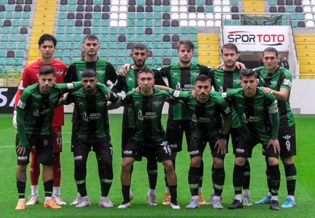 TFF 3'ÜNCÜ LİG 3'ÜNCÜ GRUP'TA MÜCADELE VEREN AKHİSARSPOR KENDİ EVİNDE