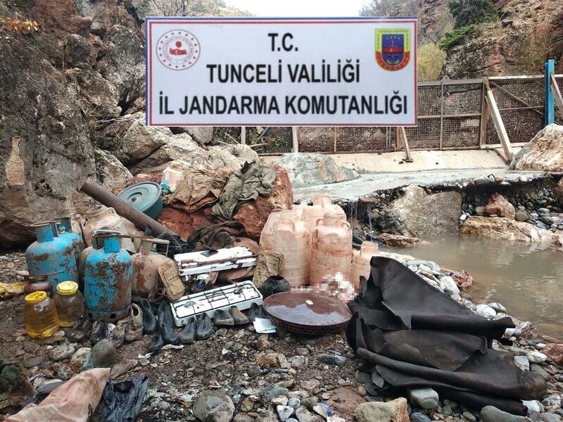 Tunceli’de mağara içinde malzeme ele geçirildi