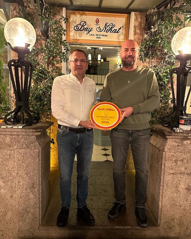 Ayvalık Belediye Başkanı Mesut Ergin gastronomi alanında deniz ürünleri kategorisinde