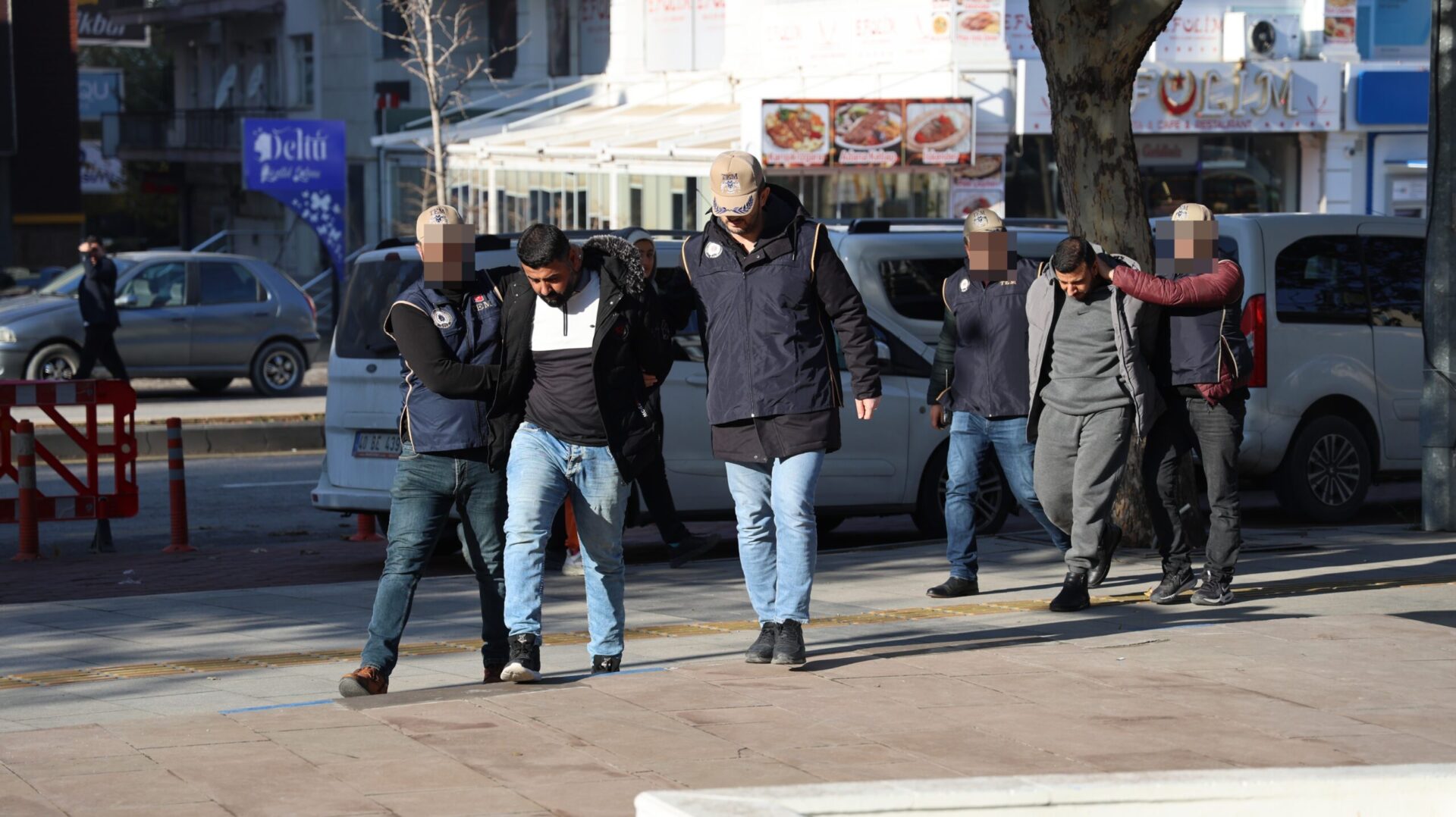 DEAŞ OPERASYONUNDA ÖNEMLİ İSİMLER YAKALANDI VE SINIR DIŞI EDİLDİ