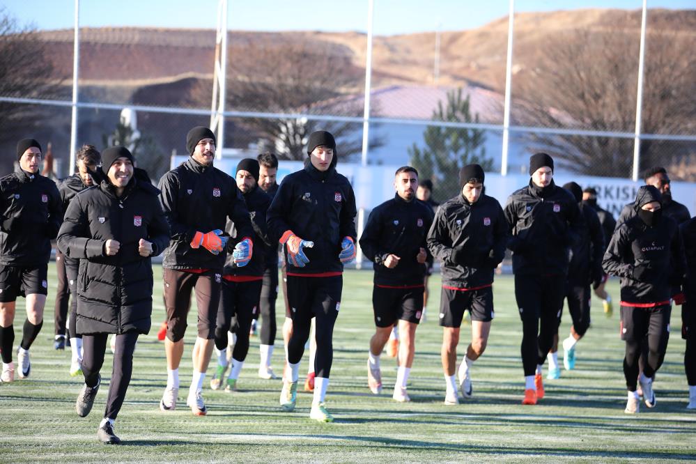 SİVASSPOR, BAŞAKŞEHİR MAÇINA HAZIR