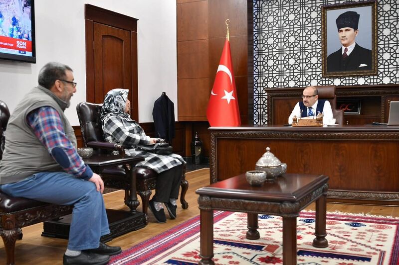 MAKAM ODASI VATANDAŞLARI AĞIRLIYOR