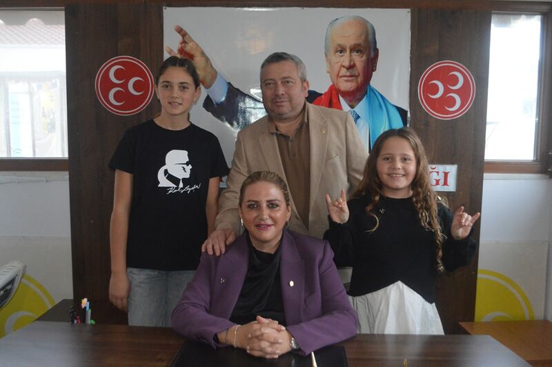 Ayvalık’ta iş insanı Özlem Yalçın, MHP’den Ayvalık Belediye Başkanlığı için