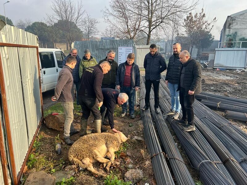 KÜÇÜKSAN’DA DÜKKANLARIN TEMELİ ATILDI