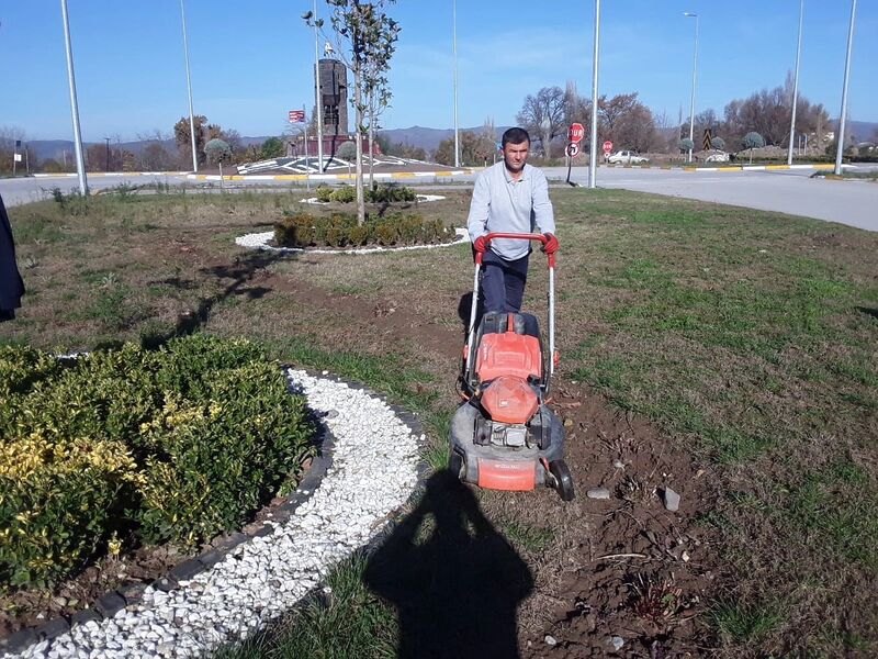 SINDIRGI BELEDİYESİ YEŞİL ALAN ÇALIŞMASI