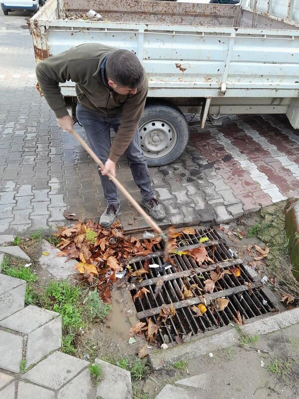 EDREMİT’TE SAĞANAK YAĞIŞ ÖNLEMİ