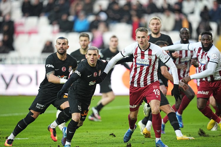 EMS YAPI SİVASSPOR 1-1 GALATASARAY