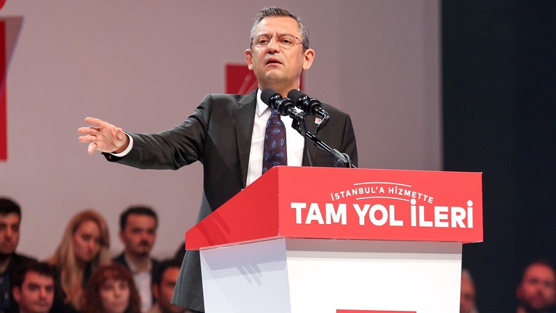 ÖZGÜR ÖZEL: “TAM YOL İLERİ”