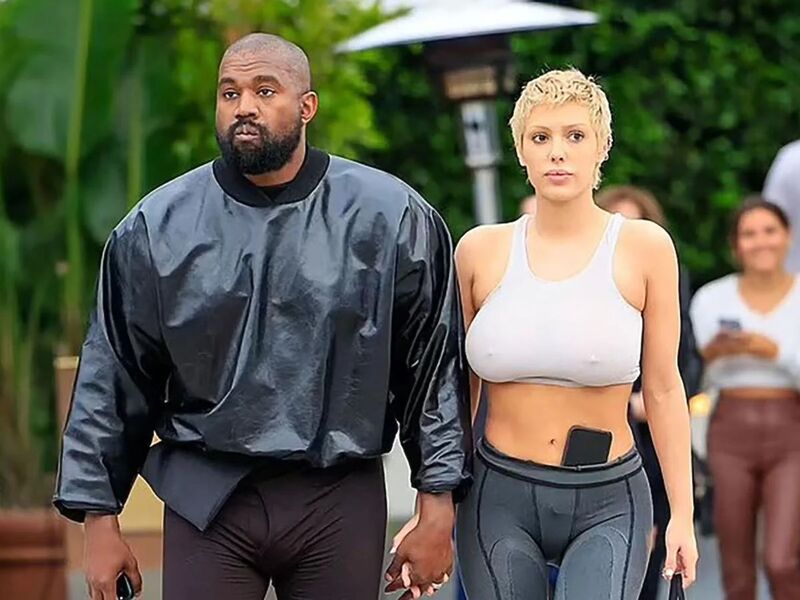 KANYE WEST’TEN YARI ÇIPLAK EŞ PAYLAŞIMI