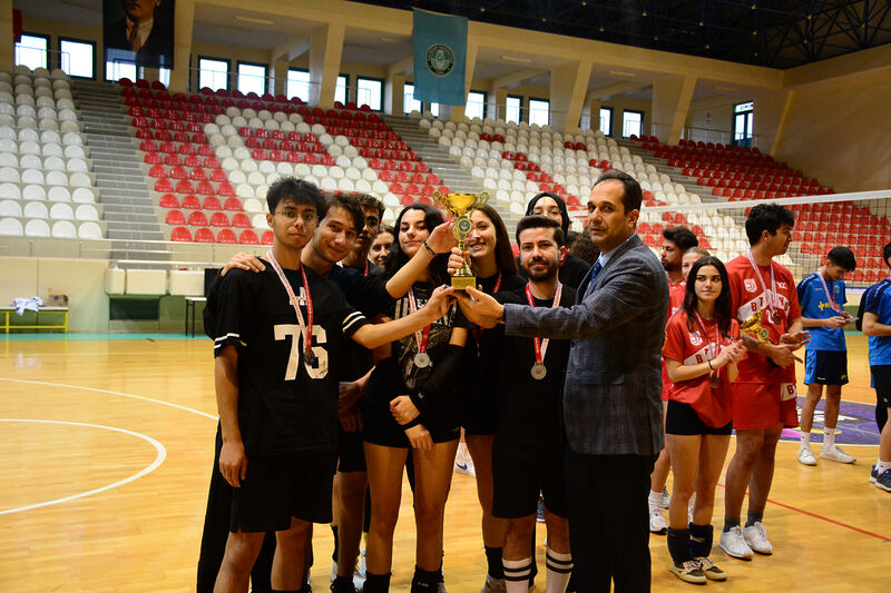 BAÜN’DE VOLEYBOL HEYECANI YAŞANDI