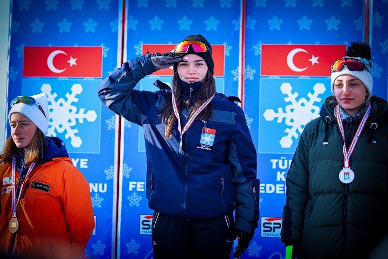 YÜKSEKOVA TERÖRLE DEĞİL SPORLA ANILIYOR