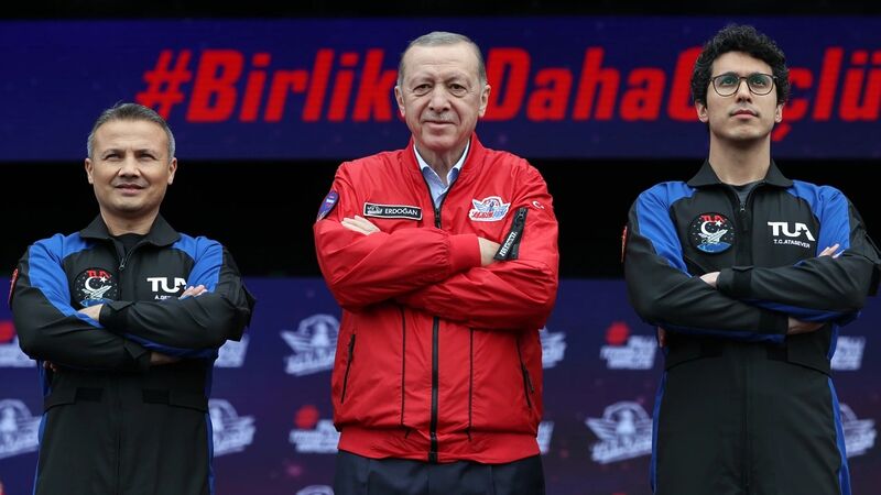 CUMHURBAŞKANI ERDOĞAN “TÜRKİYE YÜZYILI‘NA İNSANLI UZAY GÖREVİYLE ADIM ATIYORUZ”