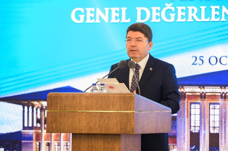  “SİVİL VE DEMOKRATİK BİR ANAYASANIN HAZIRLANMASI SON DERECE GEREKLİDİR”