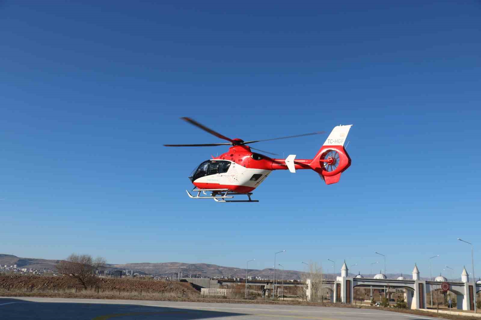 4 kente hizmet verecek ambulans helikopter Sivas’ta