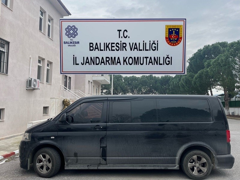 BALIKESİR’DE 14 DÜZENSİZ GÖÇMEN YAKALANDI