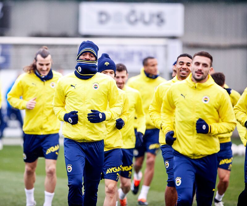 FENERBAHÇE’DE ANTALYASPOR MAÇI HAZIRLIKLARI SÜRÜYOR