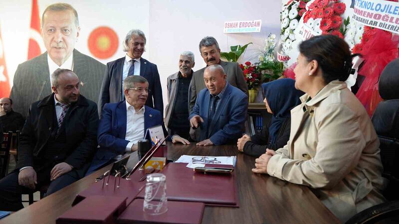 GELECEK PARTİSİ GENEL BAŞKANI AHMET DAVUTOĞLU, PARTİSİNİN SEÇİM ÇALIŞMALARINA KATILMAK