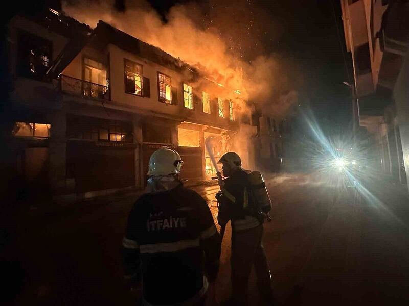 HATAY'DA DEPREMDE HASAR ALAN