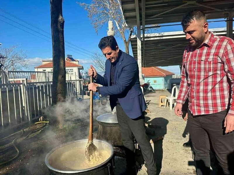 Acıpayam’a çıkarma yapan Başkanı Güngör, Yeşilyuva’ ya müjde verdi