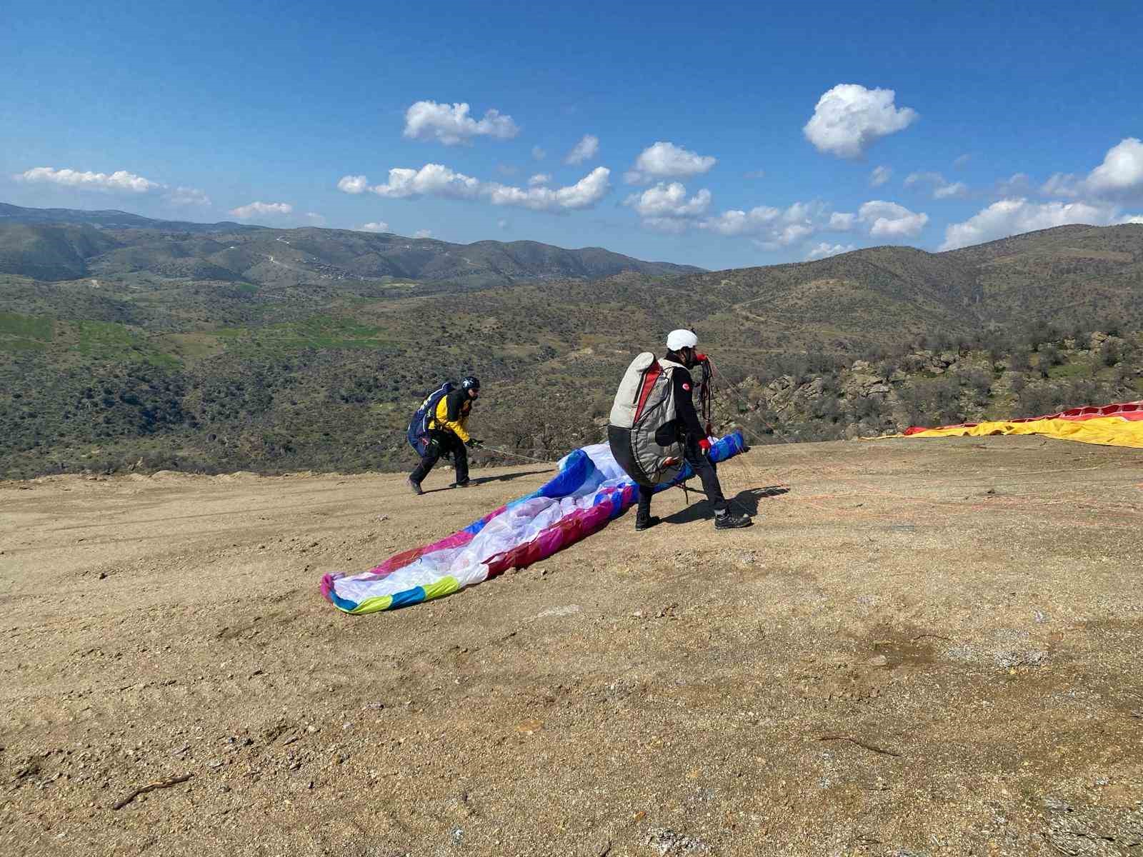 Alaşehir’e yamaç paraşüt sahası kazandırıldı